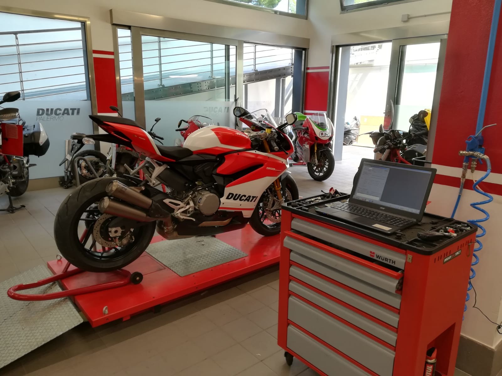 service ducati palermo.jpg